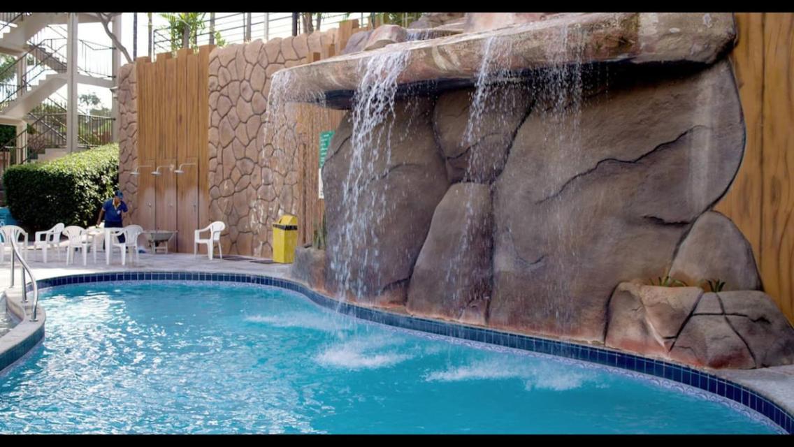 Hotel Golden Dolphin Com Cafe Da Manha! Piscinas 24H Caldas Novas Exterior foto